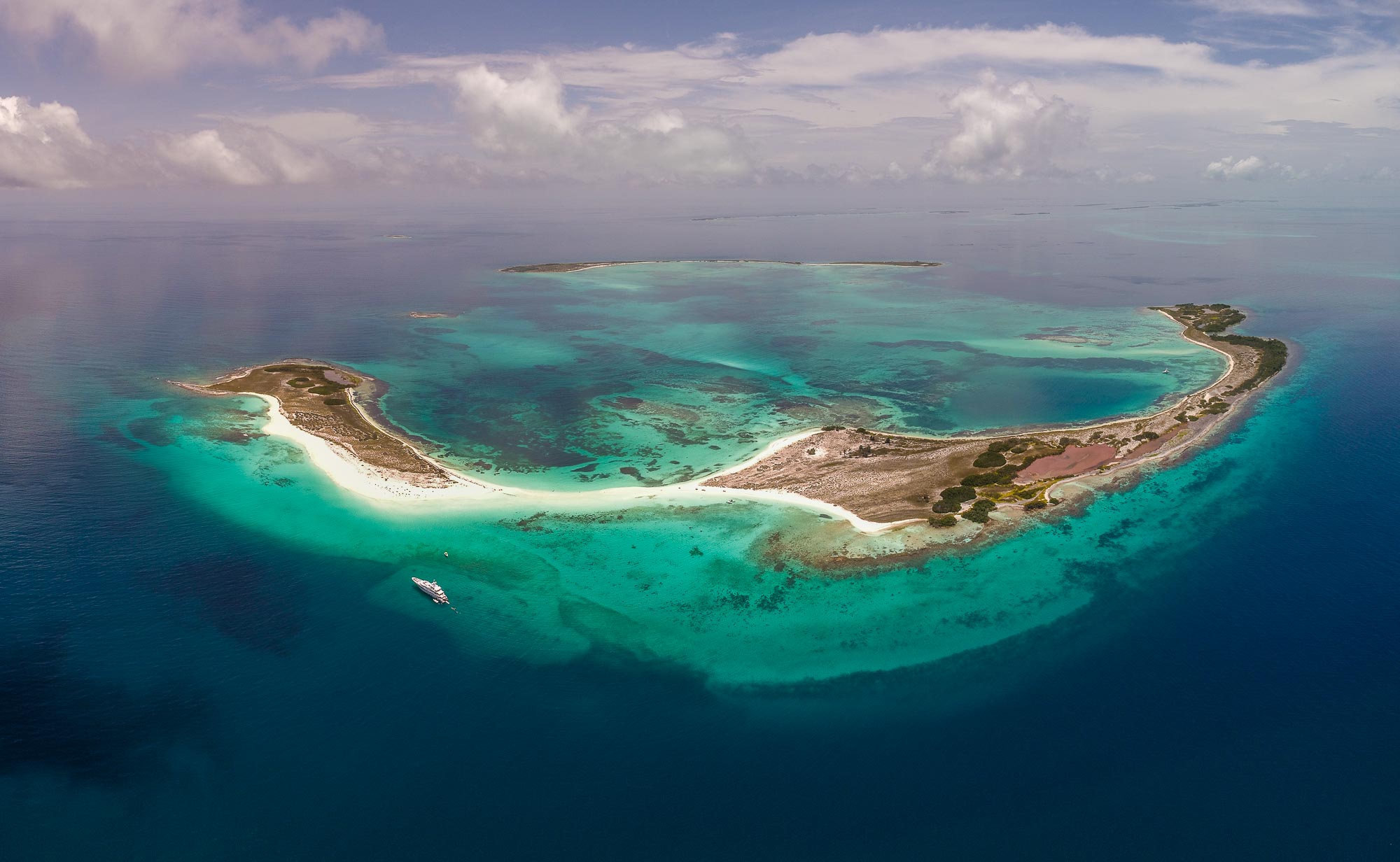 Walking the Cayo de Agua Sandbar: